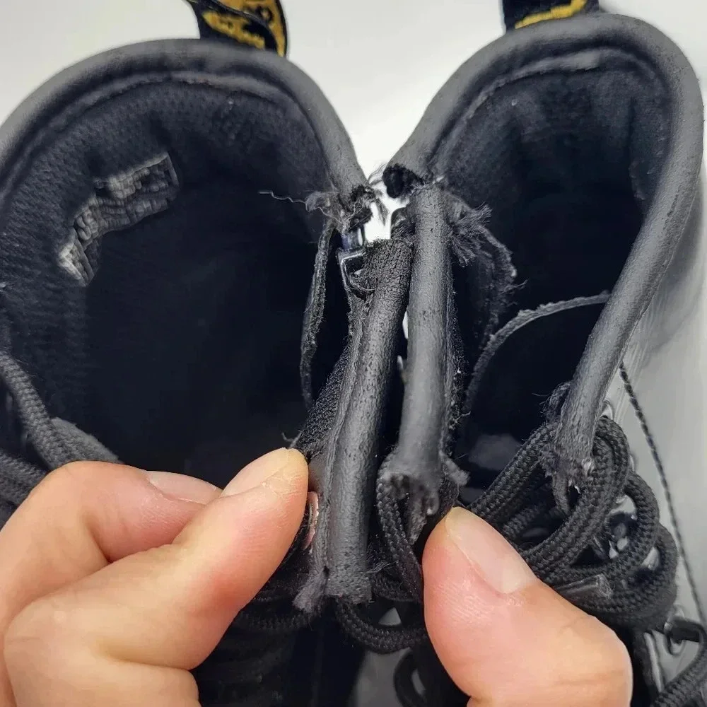 Dr. Martens pre loved